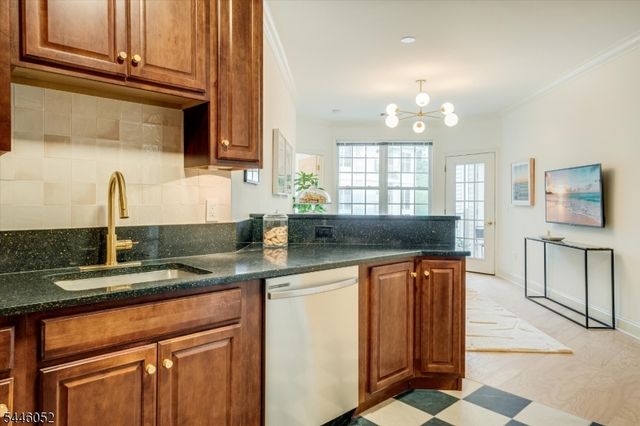 7312 Coventry Ct 312, Riverdale Boro, NJ 07457