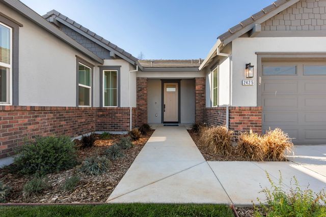 2425 Briar Meadow Cir, Auburn, CA 95603