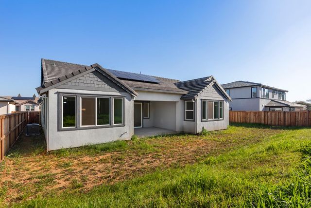 2425 Briar Meadow Cir, Auburn, CA 95603