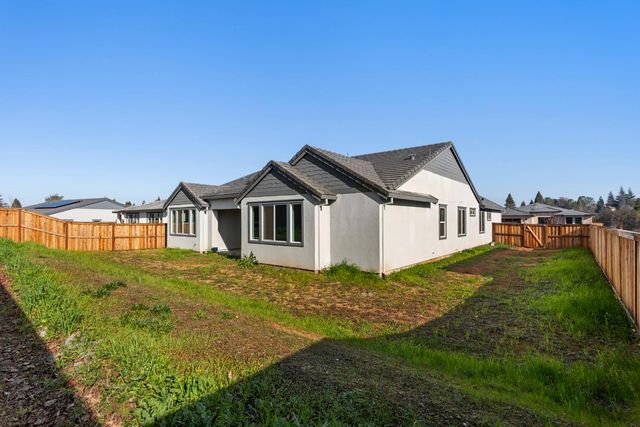 2425 Briar Meadow Cir, Auburn, CA 95603