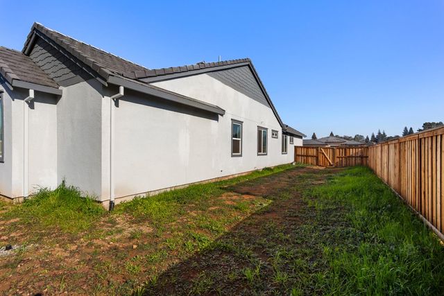 2425 Briar Meadow Cir, Auburn, CA 95603