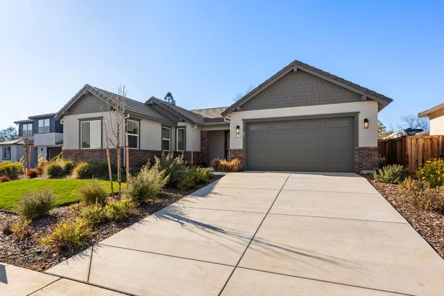 2425 Briar Meadow Cir, Auburn, CA 95603