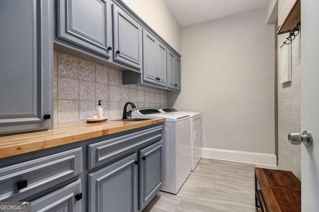 6300 Brookside Place, Roswell, GA 30076