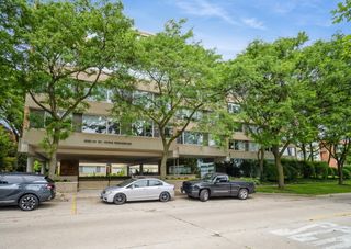 2020 St Johns Avenue 309, Highland Park, IL 60035
