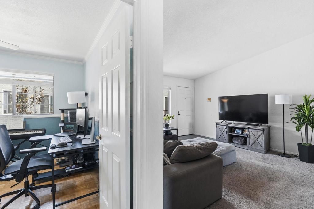 Image 17 of property listing at 4077 Illinois St 5, San Diego, CA 92104