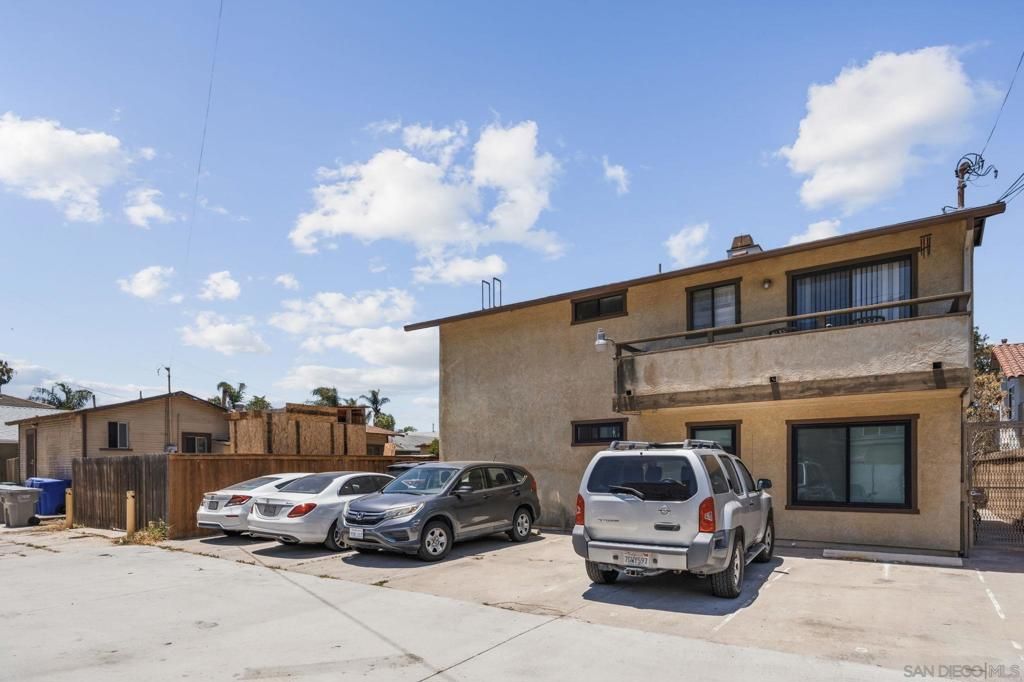 Image 27 of property listing at 4077 Illinois St 5, San Diego, CA 92104