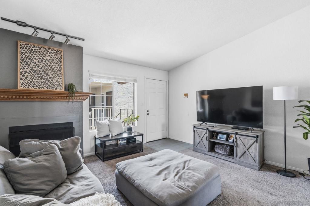 Image 4 of property listing at 4077 Illinois St 5, San Diego, CA 92104