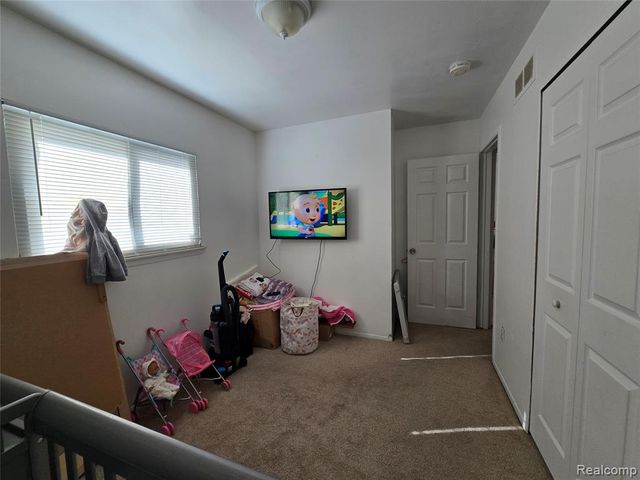 2032 Bart Avenue, Warren, MI 48091