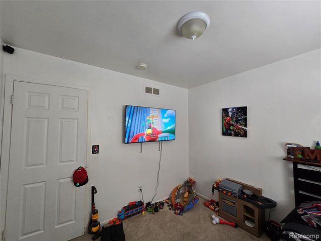 2032 Bart Avenue, Warren, MI 48091