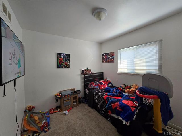 2032 Bart Avenue, Warren, MI 48091