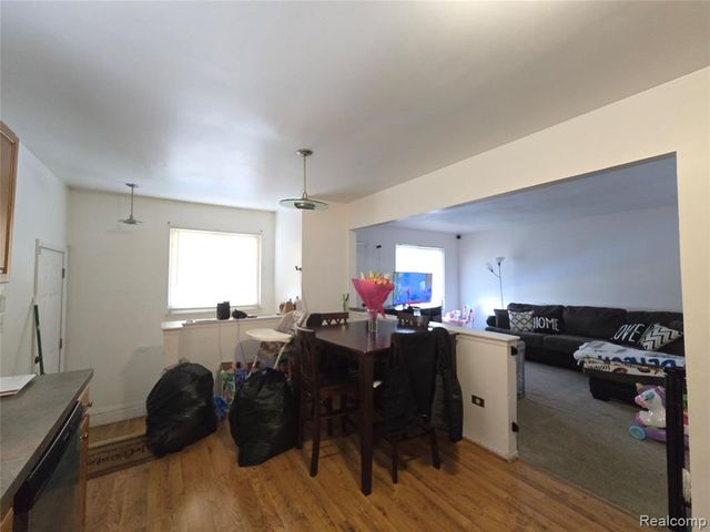 2032 Bart Avenue, Warren, MI 48091