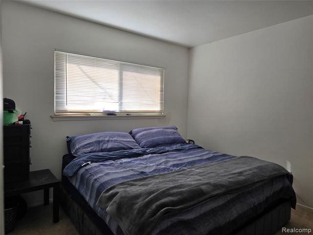 2032 Bart Avenue, Warren, MI 48091