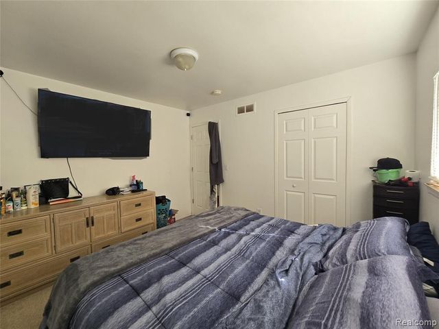 2032 Bart Avenue, Warren, MI 48091