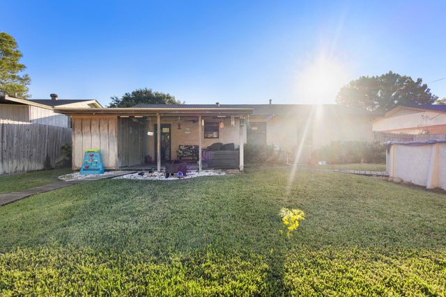 1233 E Park Drive, Mesquite, TX 75149