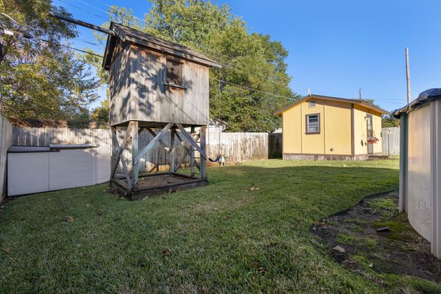 1233 E Park Drive, Mesquite, TX 75149