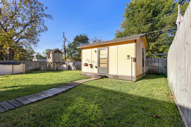 1233 E Park Drive, Mesquite, TX 75149