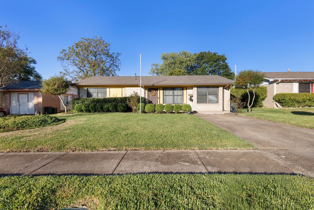 1233 E Park Drive, Mesquite, TX 75149