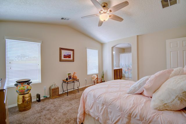 7217 Skagway Drive NE, Rio Rancho, NM 87144