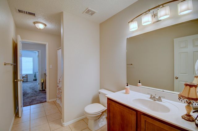 7217 Skagway Drive NE, Rio Rancho, NM 87144