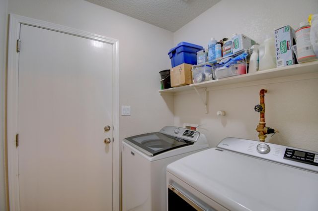 7217 Skagway Drive NE, Rio Rancho, NM 87144