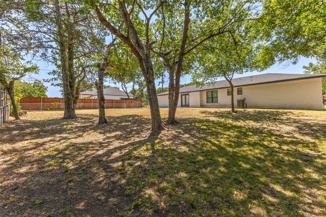 423 Rita Lane, Duncanville, TX 75116