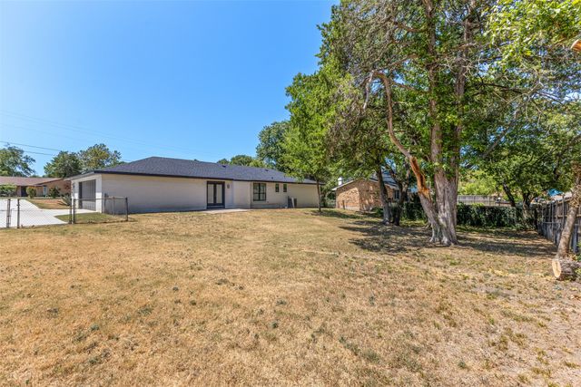 423 Rita Lane, Duncanville, TX 75116
