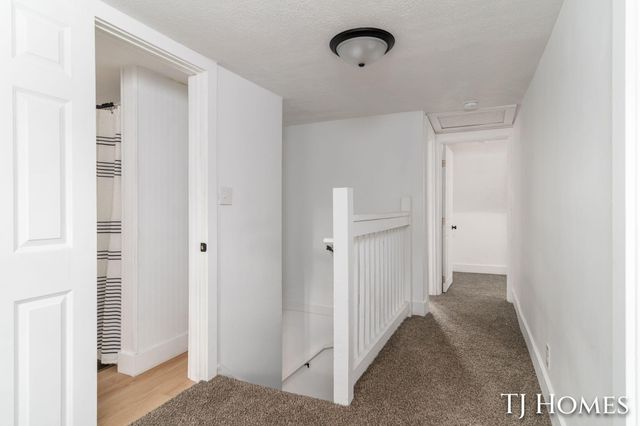 1031 Ada Avenue, Muskegon, MI 49442