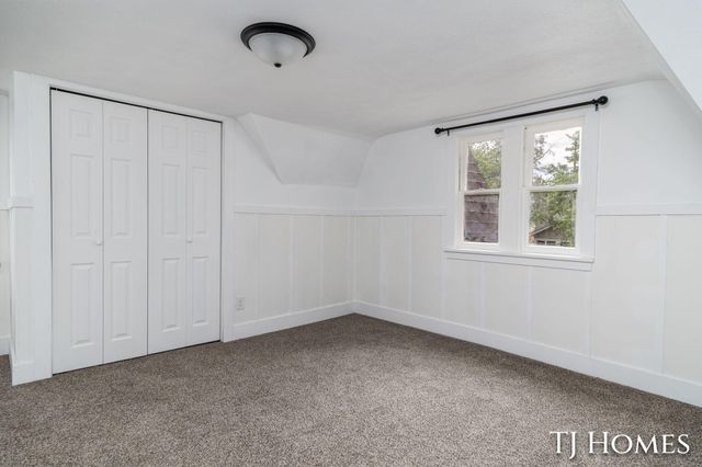 1031 Ada Avenue, Muskegon, MI 49442