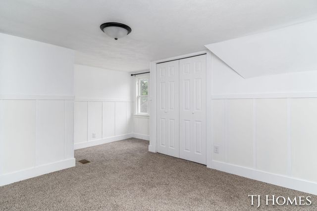 1031 Ada Avenue, Muskegon, MI 49442