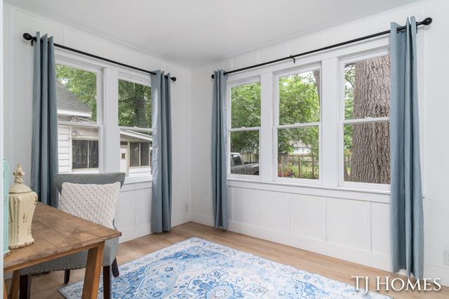 1031 Ada Avenue, Muskegon, MI 49442