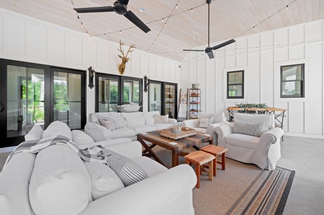 1912 Joppa Rd, Walling, TN 38587