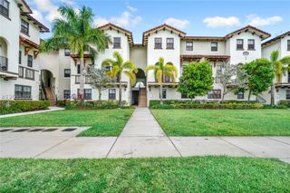 10620 NW 88th St 207, Doral, FL 33178