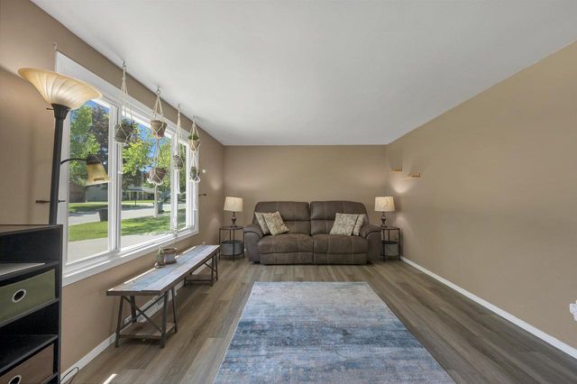 2650 BAY PORT LANE, Green Bay, WI 54313
