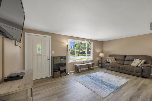2650 BAY PORT LANE, Green Bay, WI 54313