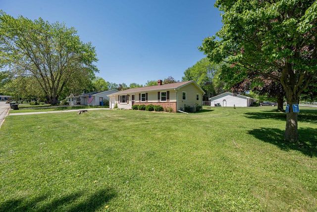 2650 BAY PORT LANE, Green Bay, WI 54313