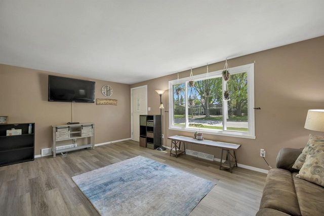 2650 BAY PORT LANE, Green Bay, WI 54313