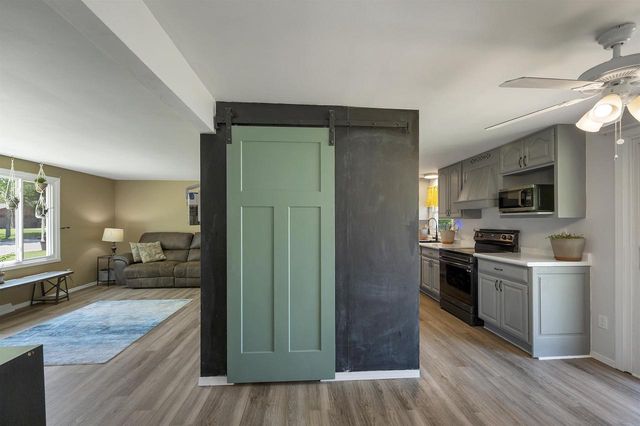 2650 BAY PORT LANE, Green Bay, WI 54313