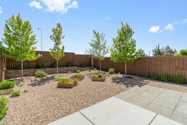 3859 NE Oakside Loop, Bend, OR 97701