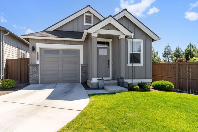 3859 NE Oakside Loop, Bend, OR 97701
