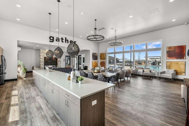 3859 NE Oakside Loop, Bend, OR 97701