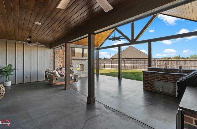 189 Central School Road, Hallsville, TX 75650