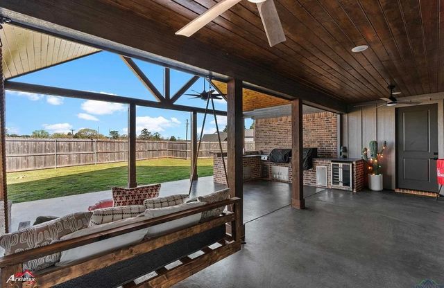 189 Central School Road, Hallsville, TX 75650