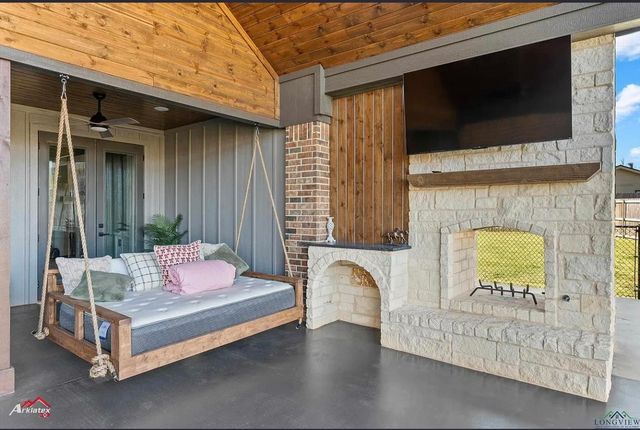 189 Central School Road, Hallsville, TX 75650