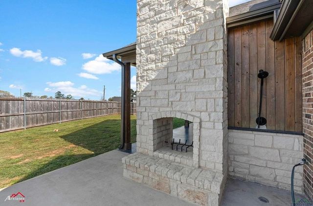 189 Central School Road, Hallsville, TX 75650