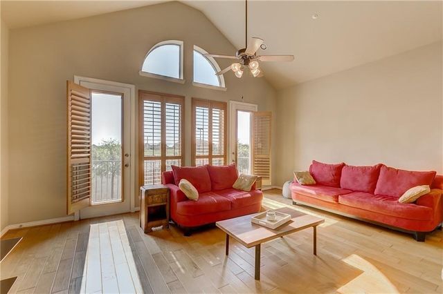 8728 Iron Horse Drive, Irving, TX 75063