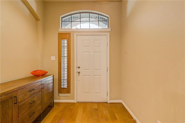 8728 Iron Horse Drive, Irving, TX 75063