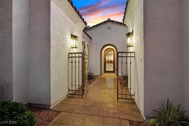 3074 Soft Horizon Way, Las Vegas, NV 89135