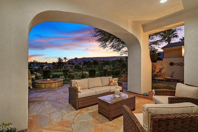 3074 Soft Horizon Way, Las Vegas, NV 89135