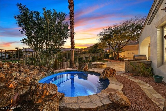 3074 Soft Horizon Way, Las Vegas, NV 89135