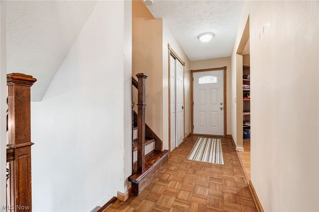 8529 Morrilton Circle NW, North Canton, OH 44720